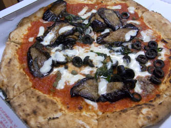 110218PIZZA%20SALVATORE%20CUOM04.JPG