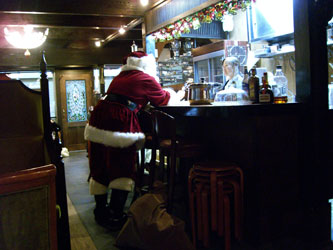 071225santa01.jpg